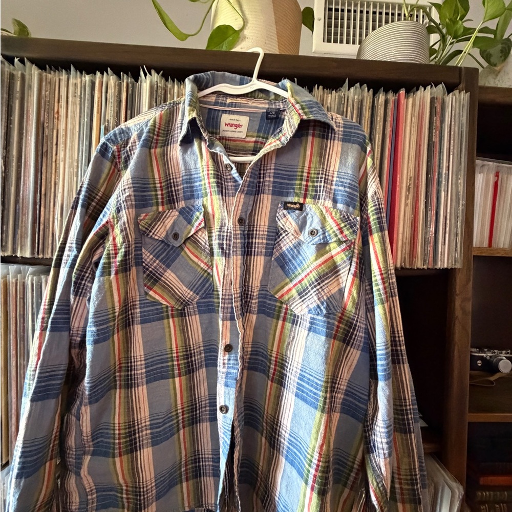 Wrangler Men's Multicolor Plaid Button Down Shirt